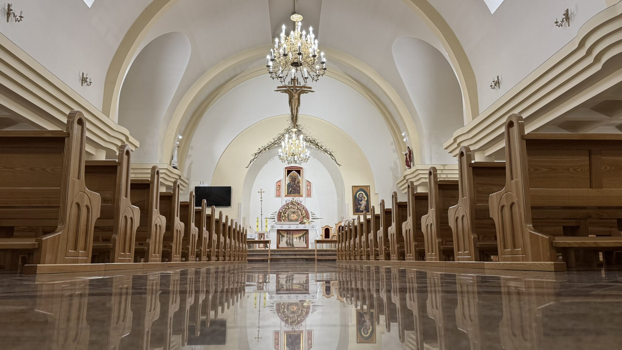 Wnętrze kościół lipa